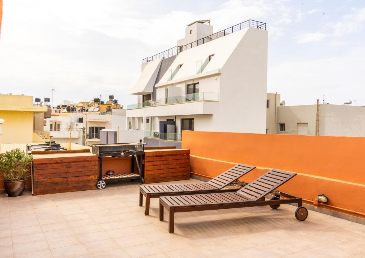 Intra Muros Hostel Heraklion  Екстер'єр фото